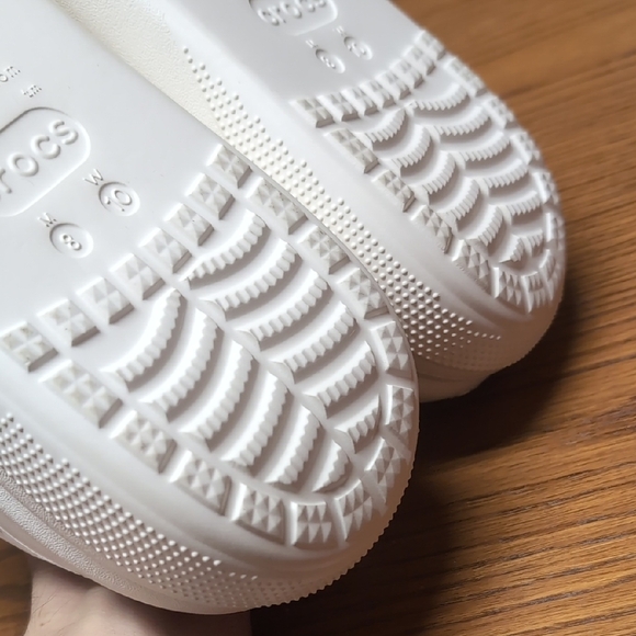 Crocs Platform White Slip-On - Picture 6 of 8